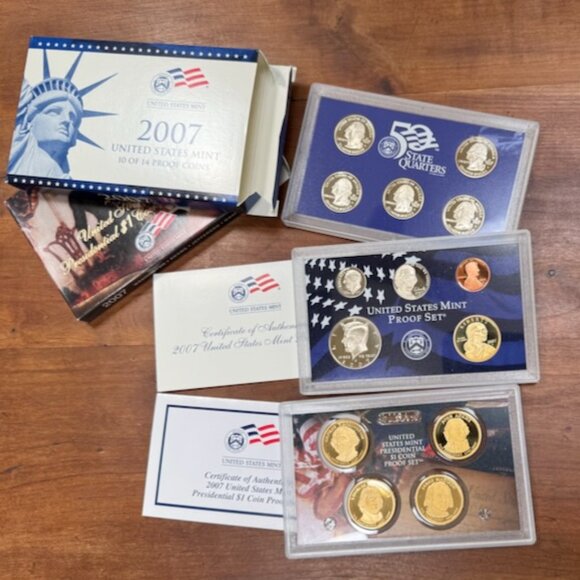 2007 US Mint Proof Set and Presidential $1 coins - Original Package, COA 14 coin - Picture 5 of 10